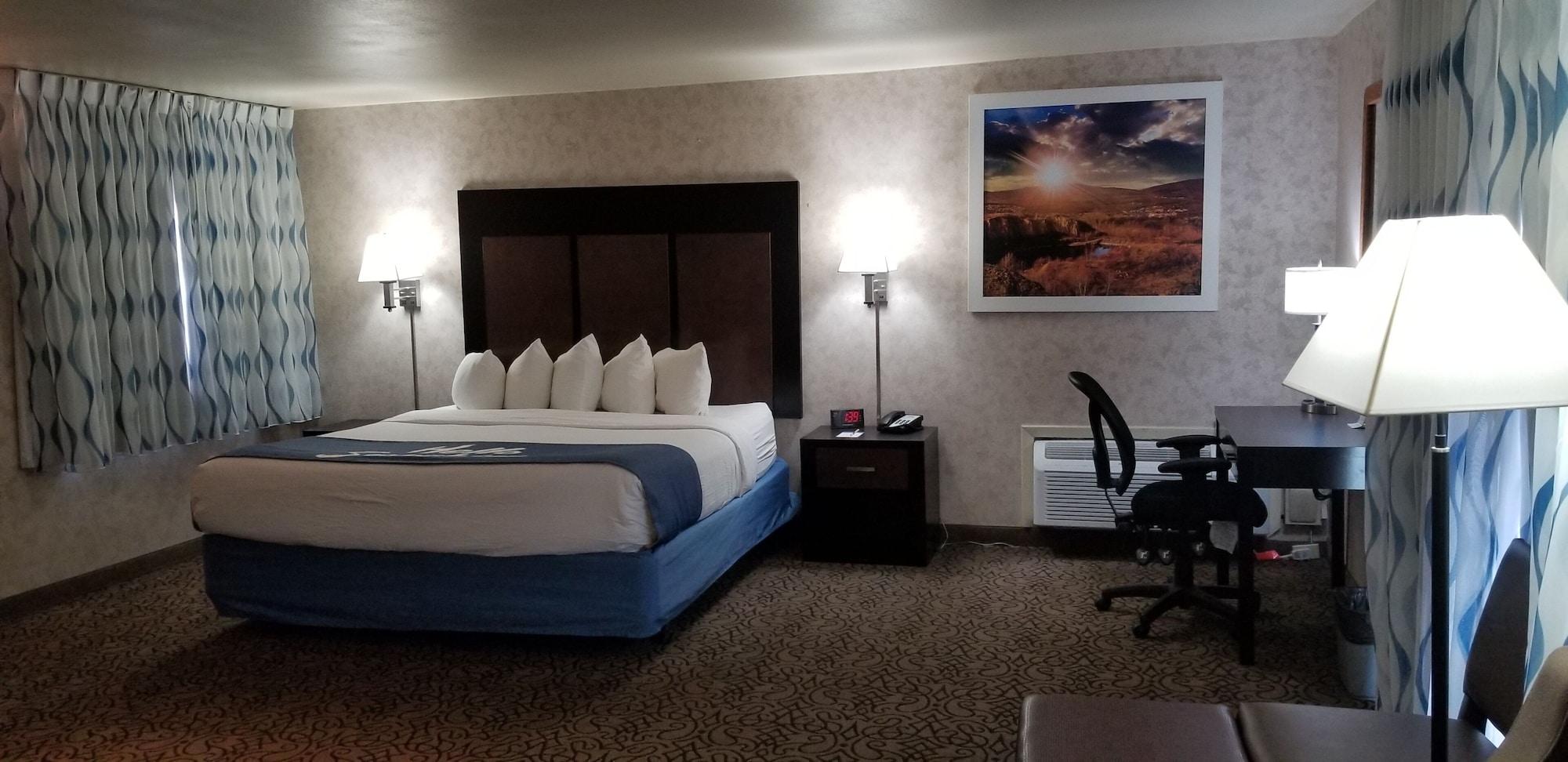 Days Inn & Suites By Wyndham Trinidad Dış mekan fotoğraf