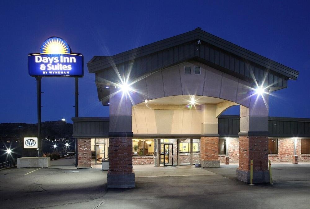 Days Inn & Suites By Wyndham Trinidad Dış mekan fotoğraf