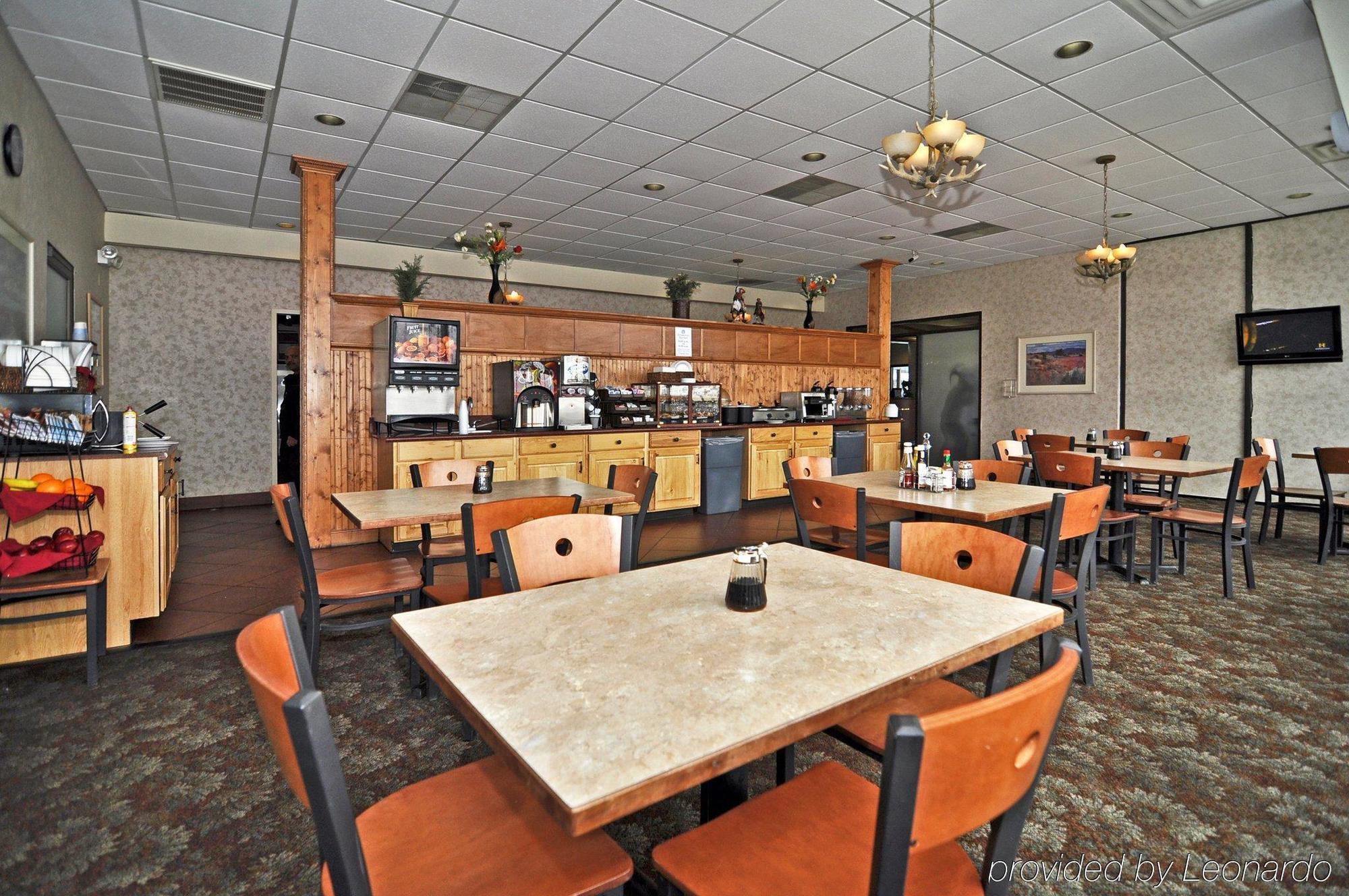Days Inn & Suites By Wyndham Trinidad Restoran fotoğraf